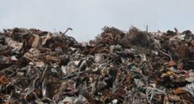 Toezicht op afvalverwerking en recycling schiet tekort