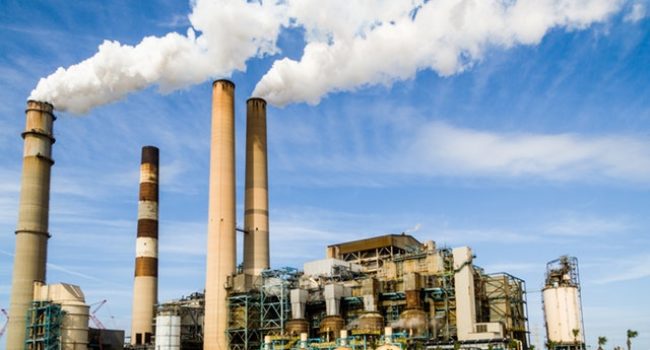 Grote industriële bedrijven in Nederland veroorzaken de laatste jaren méér luchtvervuiling