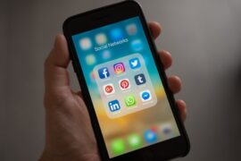 Duitsland vreest Facebook-plan om chatapps te combineren