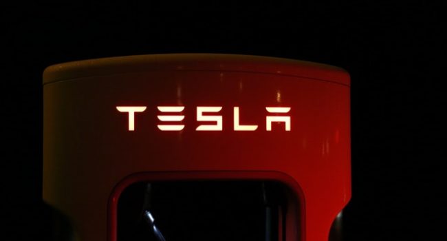 Bedrijfsgeheimen van onder meer Tesla per ongeluk online