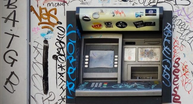 Geldautomaten vanaf vandaag ’s nachts uitgeschakeld tegen plofkraken