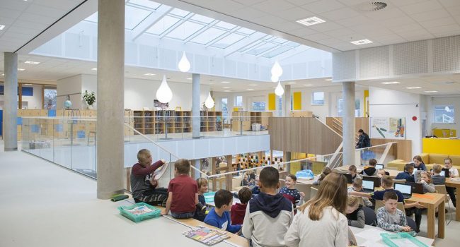 Het nieuwe IKC De Toverberg in Zoetermeer is een school zonder klaslokalen