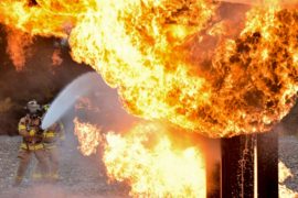 Twaalf huizen ontruimd in Den Haag door brand