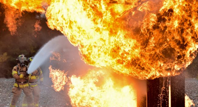 Twaalf huizen ontruimd in Den Haag door brand