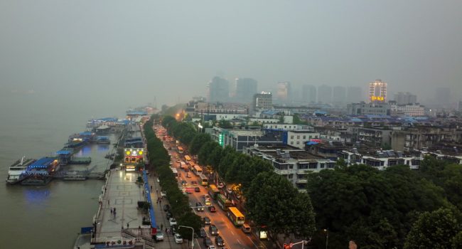 Nederlanders geëvacueerd uit Wuhan, maar niet iedereen wil weg