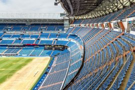 NEC-tribune had scheuren: wie controleert veiligheid van voetbalstadions?