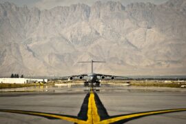 Explosie, vuurwapengevecht en gewonden nabij vliegveld Kaboel in Afghanistan